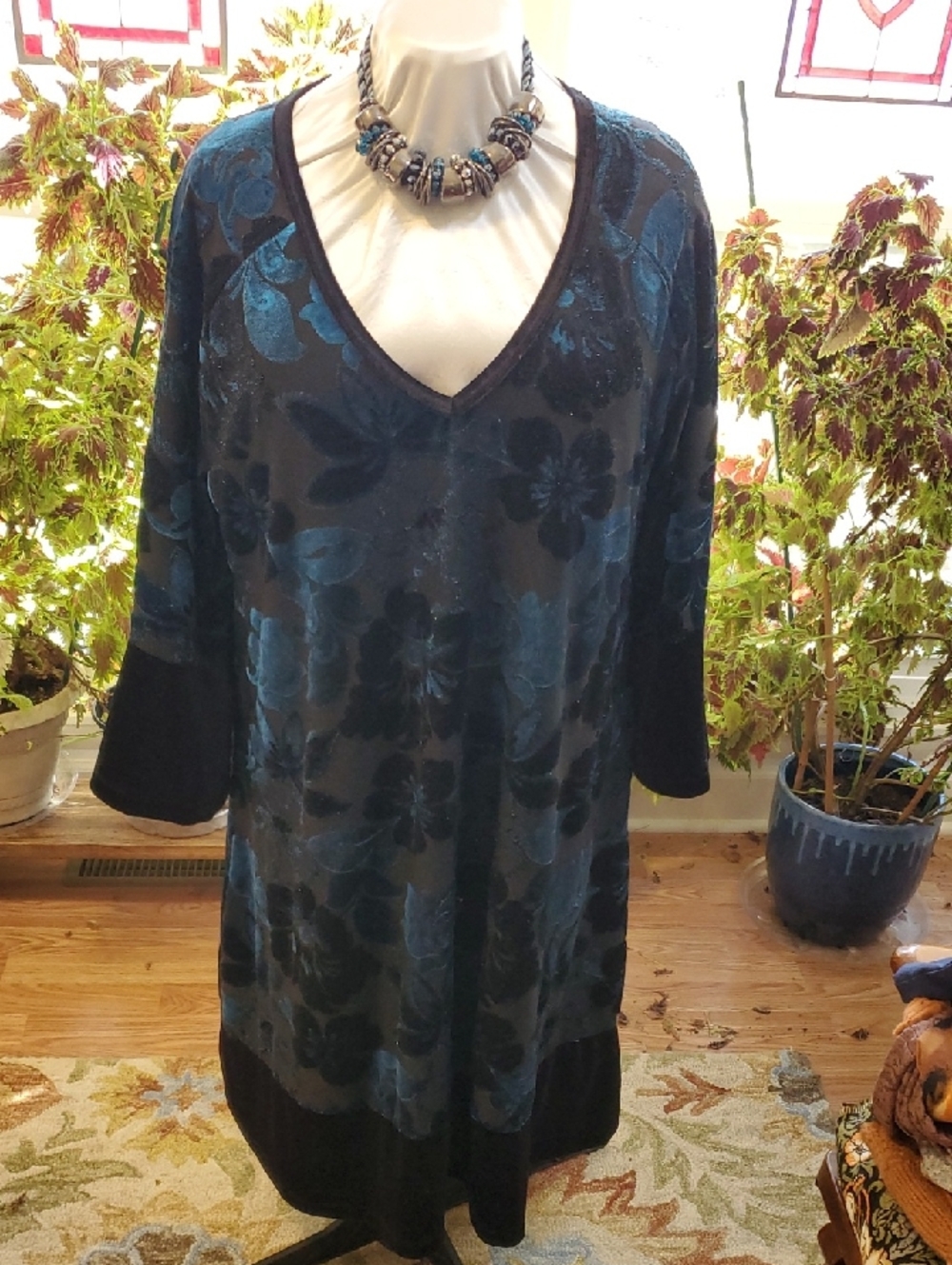 CURATED BY RUA'H KIBRIYA: Fully Lined Aqua/Shimmery Black V-Neck Velvet Dress
